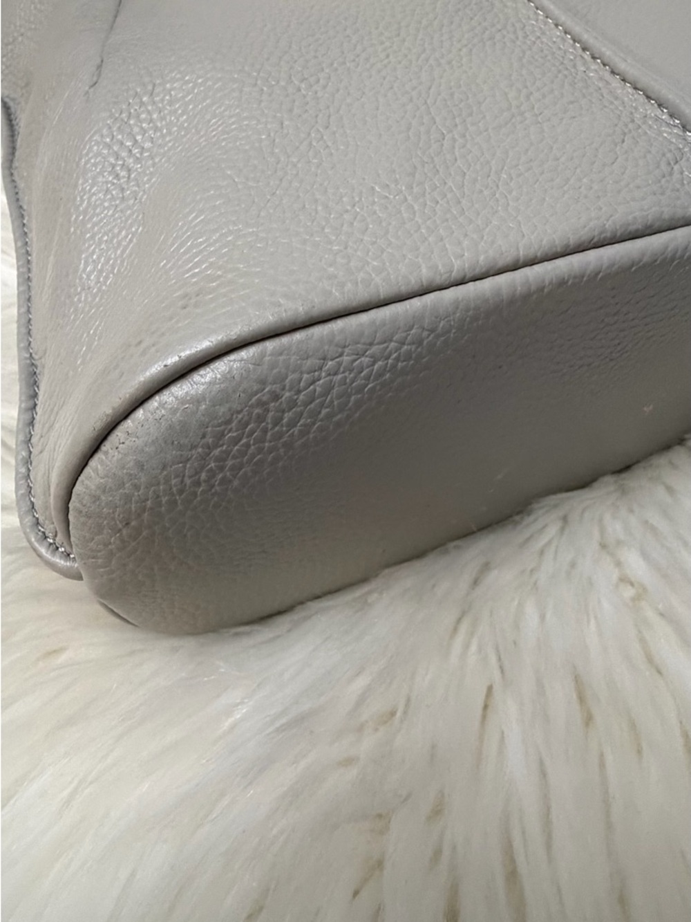 Classic Pebbled Leather Tote in Light Gray - Picture 5 of 15